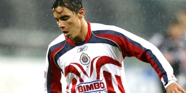 Detienen a Omar Bravo, exjugador de Chivas, por presunto abuso sexual infantil agravado