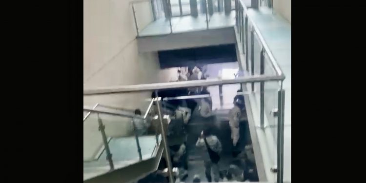 Polémica en el Senado, legisladores cuestionan presencia de la Guardia Nacional en el recinto