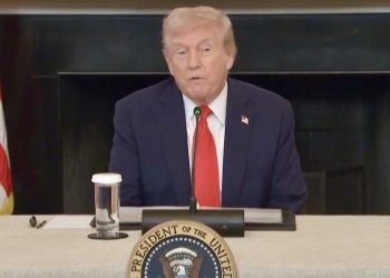 Trump anuncia acuerdo de paz entre Israel y Hamas; prevé liberación de rehenes y retiro de tropas