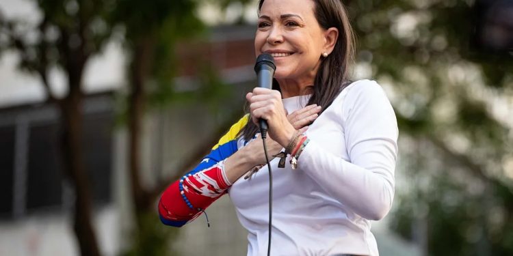 Alejandro Moreno felicita a María Corina Machado por el Nobel de la Paz y llama a defender la democracia en México