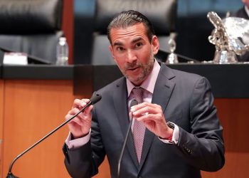 “Fernández Noroña vive en la mugre de la opacidad”, Melgar arremete contra el senador de Morena