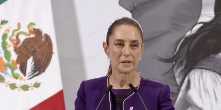 Sheinbaum evita opinar sobre Cuauhtémoc Blanco por jugar pádel en sesión de comisión