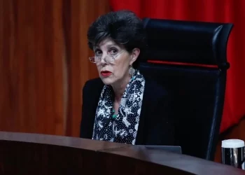 Janine Otálora renuncia al TEPJF; Senado solo toma conocimiento y queda vacante la magistratura
