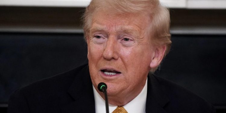 Trump alerta sobre cárteles en México y resalta valentía de la presidenta Sheinbaum