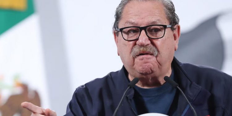 Senadora Malú Micher exige disculpa de Paco Ignacio Taibo II por comentarios machistas sobre literatura femenina