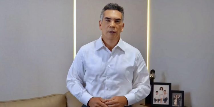 Alito Moreno acusa a Morena de “abandonar al campo mexicano” y respalda movilizaciones de productores