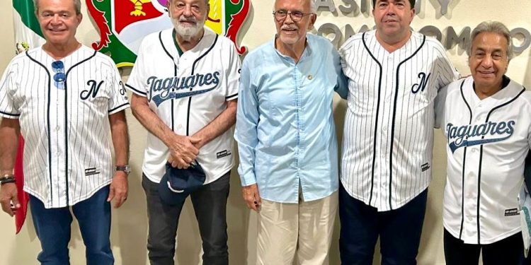 Encuentro de amigos; unión entre el sector empresarial, gubernamental y sindical