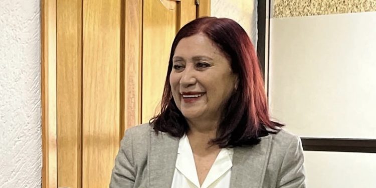 En Tecámac, alertan riesgo a los principios de la 4T; beneficiarias increpan a la alcaldesa Rosa Yolanda Wong