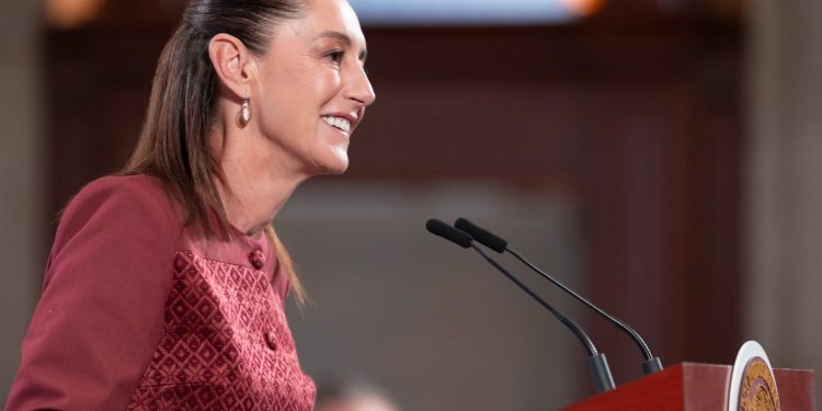 Sheinbaum busca consenso antes de enviar iniciativa para jornada laboral de 40 horas