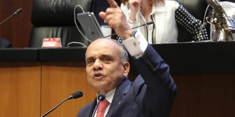 Añorve acusa “tentación autoritaria” de gobiernos de Morena y exige respeto pleno a la libertad de expresión