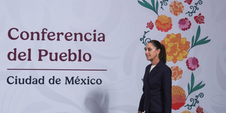 Sheinbaum acusa a la oposición de promover un proyecto “autoritario” y “cercano al fascismo” con llamado a reanudar la guerra contra el narco