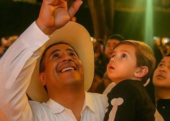 Asesinan al presidente municipal de Uruapan, Carlos Manzo; hay dos detenidos