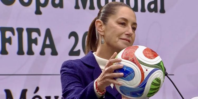 Sheinbaum presenta la Copa Mundial FIFA 2026 y anuncia el “Mundial Social” para llevar el futbol a todo el país
