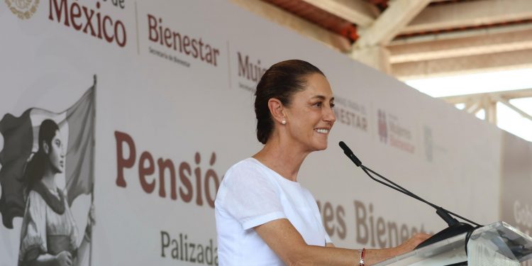 Sheinbaum promete que 2026 será mejor para México y anuncia reconstrucción de la carretera Escárcega–Palizada