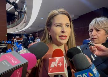 PRI, PAN y MC reprochan a Sheinbaum minimizar a la oposición y advierten riesgos para la democracia