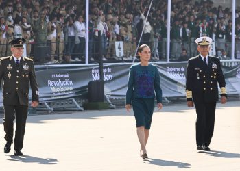 “México no volverá a caminar hacia atrás”, Sheinbaum reivindica la transformación en aniversario de la Revolución