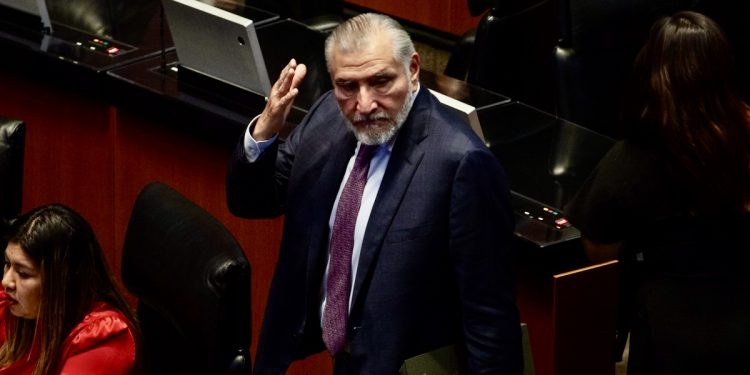 Sheinbaum y Adán Augusto sostienen reunión privada en Palacio Nacional