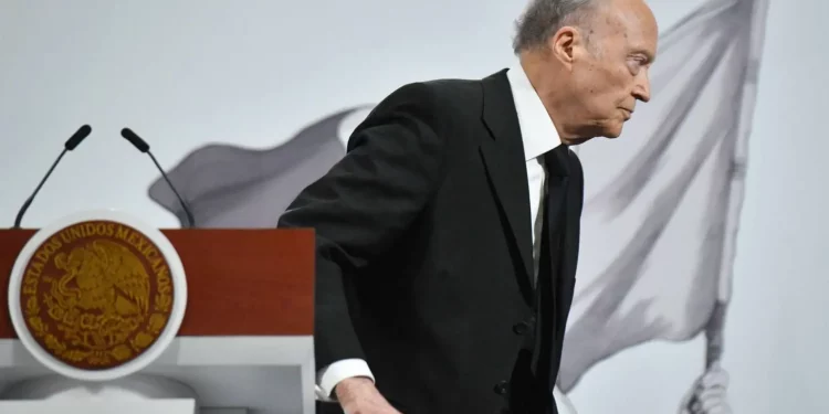 Gertz Manero dejaría la FGR; Senado iniciaría procedimiento para sustituirlo