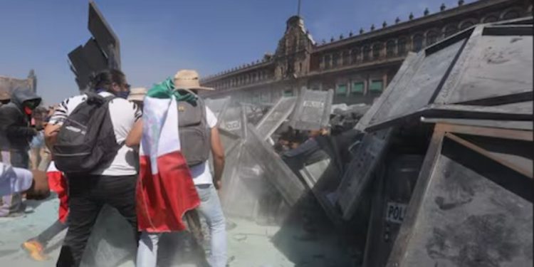 Sheinbaum condena violencia en marcha de la Generación Z y llama a mantener protestas pacíficas