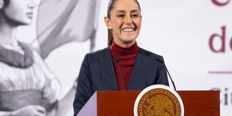 Sheinbaum descarta sanciones a exministros por retraso en caso Grupo Salinas y afirma que la Corte solo confirmó decisiones previas