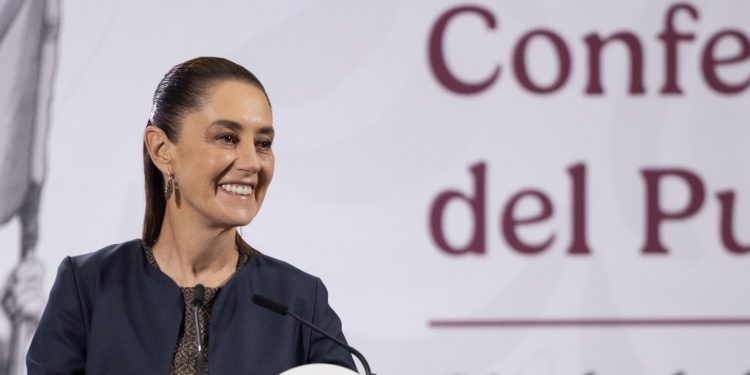 Sheinbaum llama a fortalecer el sistema de justicia para mujeres y agilizar denuncias por abuso