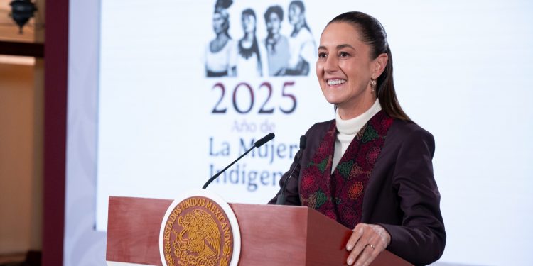 Sheinbaum pide prudencia tras explosión de coche-bomba en Michoacán