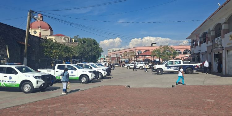 Impide Guardia Civil marcha de trabajadores despedidos que exigían solución a la alcaldesa Rosi Wong