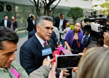 Alejandro Moreno y Carolina Viggiano arremeten contra proceso para elegir a la nueva titular de la FGR