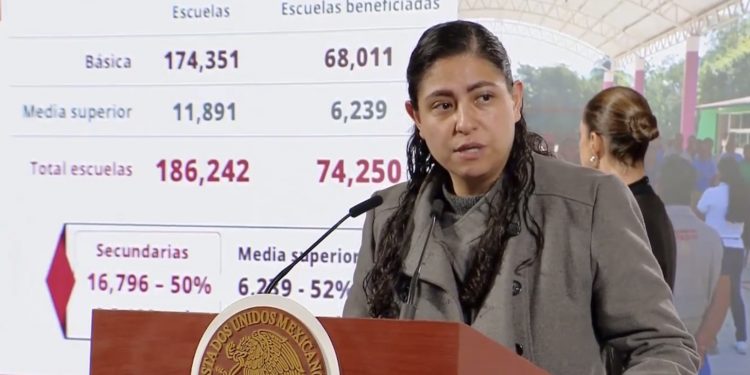 La Escuela es Nuestra beneficiará a 8.1 millones de alumnos; secundarias y EMS recibirán apoyos hasta tres veces en el sexenio