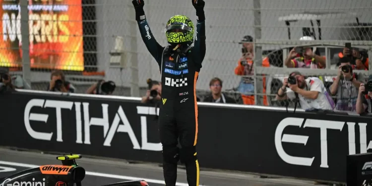 Norris se corona campeón mundial de F1; supera a Verstappen por dos puntos en Abu Dhabi