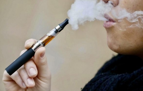 Sheinbaum subraya que los estados deberán impedir la venta de vapeadores tras reforma a la Ley General de Salud