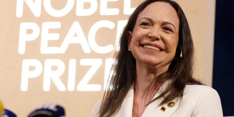 Alejandro Moreno celebra Nobel a María Corina Machado y lanza críticas a “narcodictaduras” y al gobierno de Morena