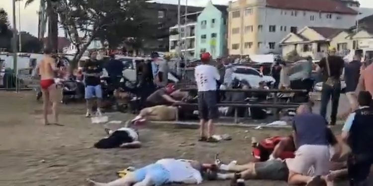 Ataque terrorista en playa Bondi de Sidney deja al menos 16 muertos, durante celebración de Hanukkah