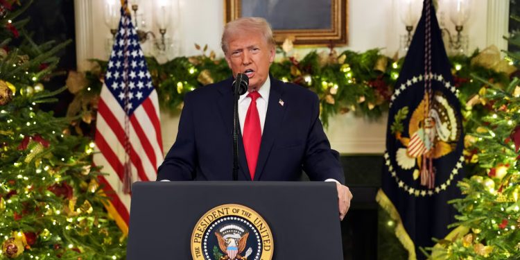 Trump presume logros en discurso nocturno y culpa a Biden por altos precios rumbo a elecciones intermedias