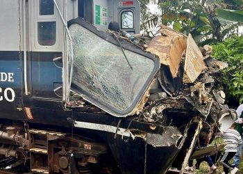Sin lesionados tras impacto de tráiler con el Tren Interoceánico en Pichucalco, Chiapas
