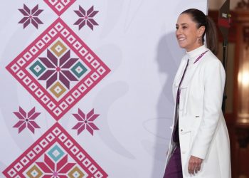 Sheinbaum considera innecesaria la “Ley Esposa” y confía en reglas de paridad vigentes