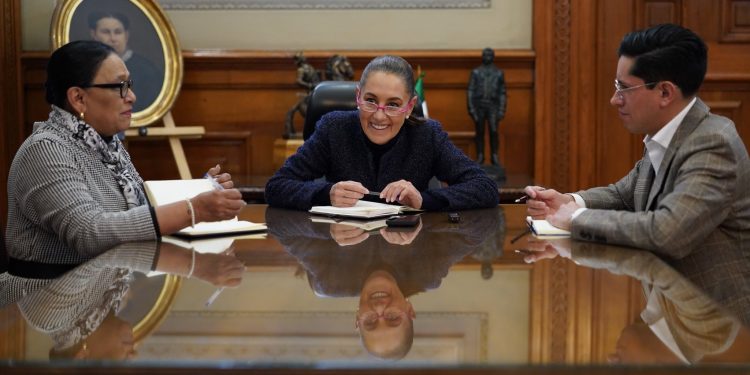 Sheinbaum invita al papa León XIV a México en el Día de la Virgen de Guadalupe