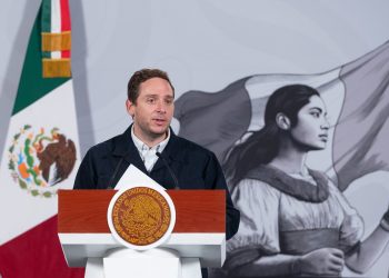 Gobierno lanza Farmacias del Bienestar; medicina gratuita y diagnósticos en campo para adultos mayores