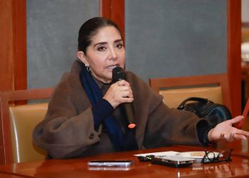 Barrales acusa al gobierno de “chicanear” la propuesta de 40 horas