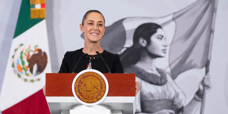 Sheinbaum anuncia que México busca reunión de alto nivel con China para explicar ajustes arancelarios