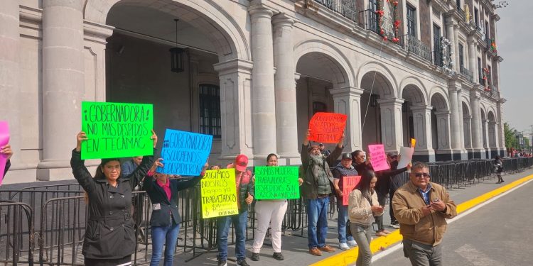 Trabajadores despedidos de Tecámac piden intervención de la gobernadora Delfina Gómez