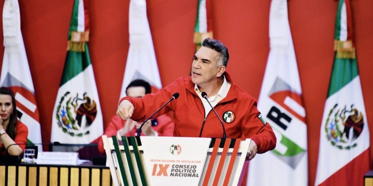 Alejandro Moreno acusa a Morena de ser un “narcopartido” y afirma que llegó al poder con dinero del crimen organizado