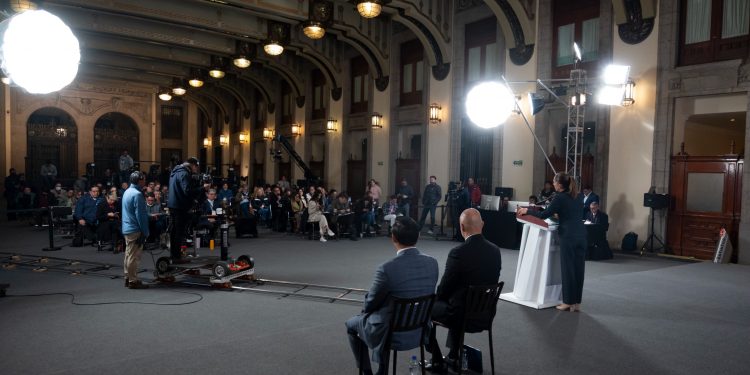 Sin “toma y daca”: Sheinbaum enviará reforma electoral construida desde foros ciudadanos