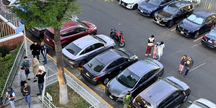 Sismo de magnitud 6.5 con epicentro en Guerrero sacude a la Ciudad de México