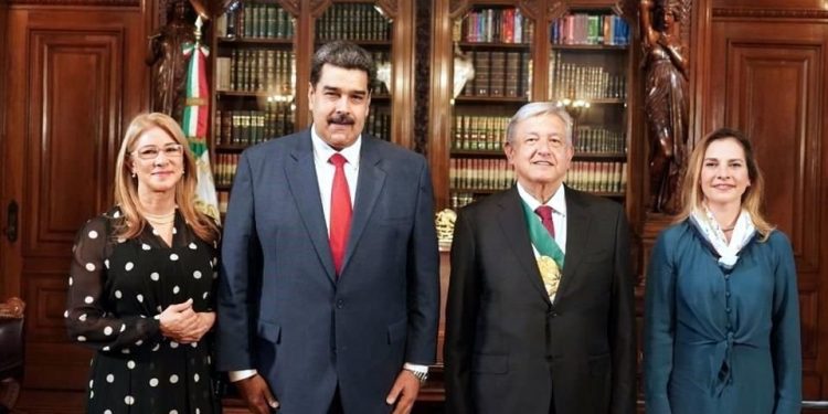 López Obrador reaparece y condena “secuestro” de Maduro; pide a Trump “mandar al carajo a los halcones”