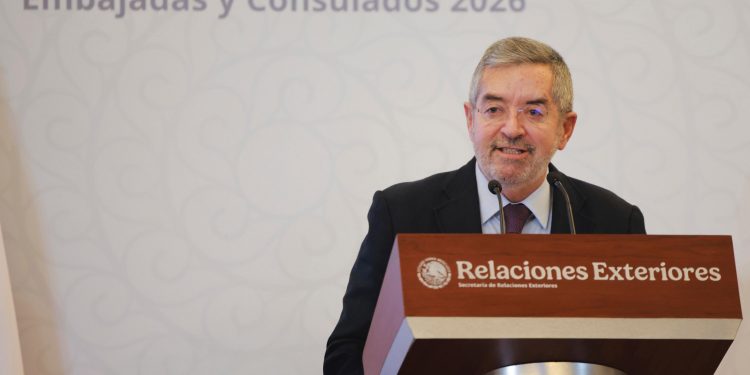 Reaparece De la Fuente y fija postura: México condena acciones militares unilaterales en Venezuela