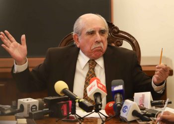 Grotesco y alarmante; Alito Moreno acusa a Morena de querer controlar al INE