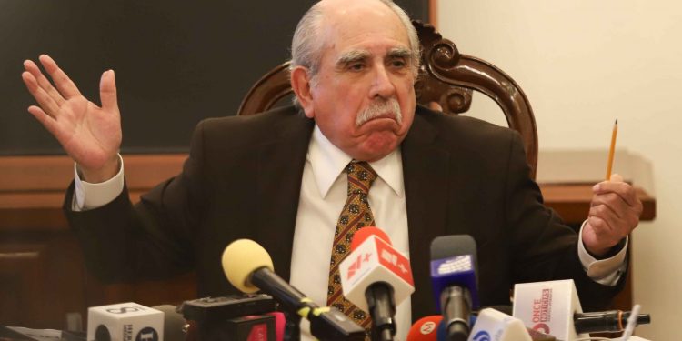 Grotesco y alarmante; Alito Moreno acusa a Morena de querer controlar al INE