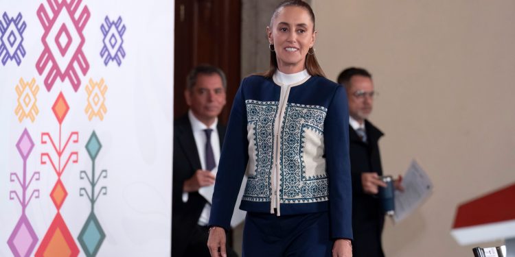 Sheinbaum descarta cambios a IVA e ISR y reafirma: no habrá nuevos impuestos