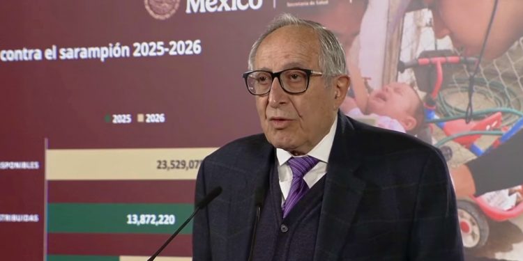 Sarampión, más contagioso que COVID: México amplía vacunación y blinda abasto